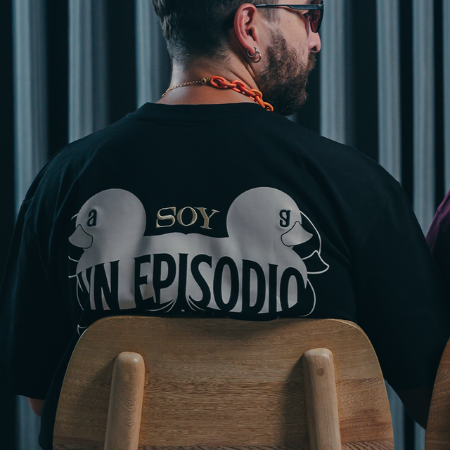Camiseta Episodio Black AyG